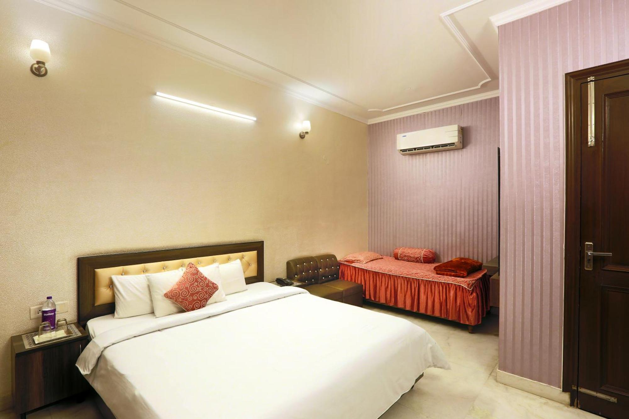 Hotel Luxe Manor Near Delhi Airport New Delhi Ngoại thất bức ảnh