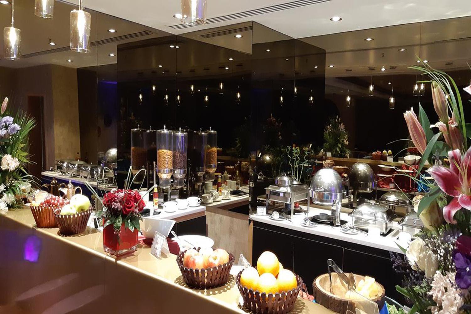 Hotel Luxe Manor Near Delhi Airport New Delhi Ngoại thất bức ảnh