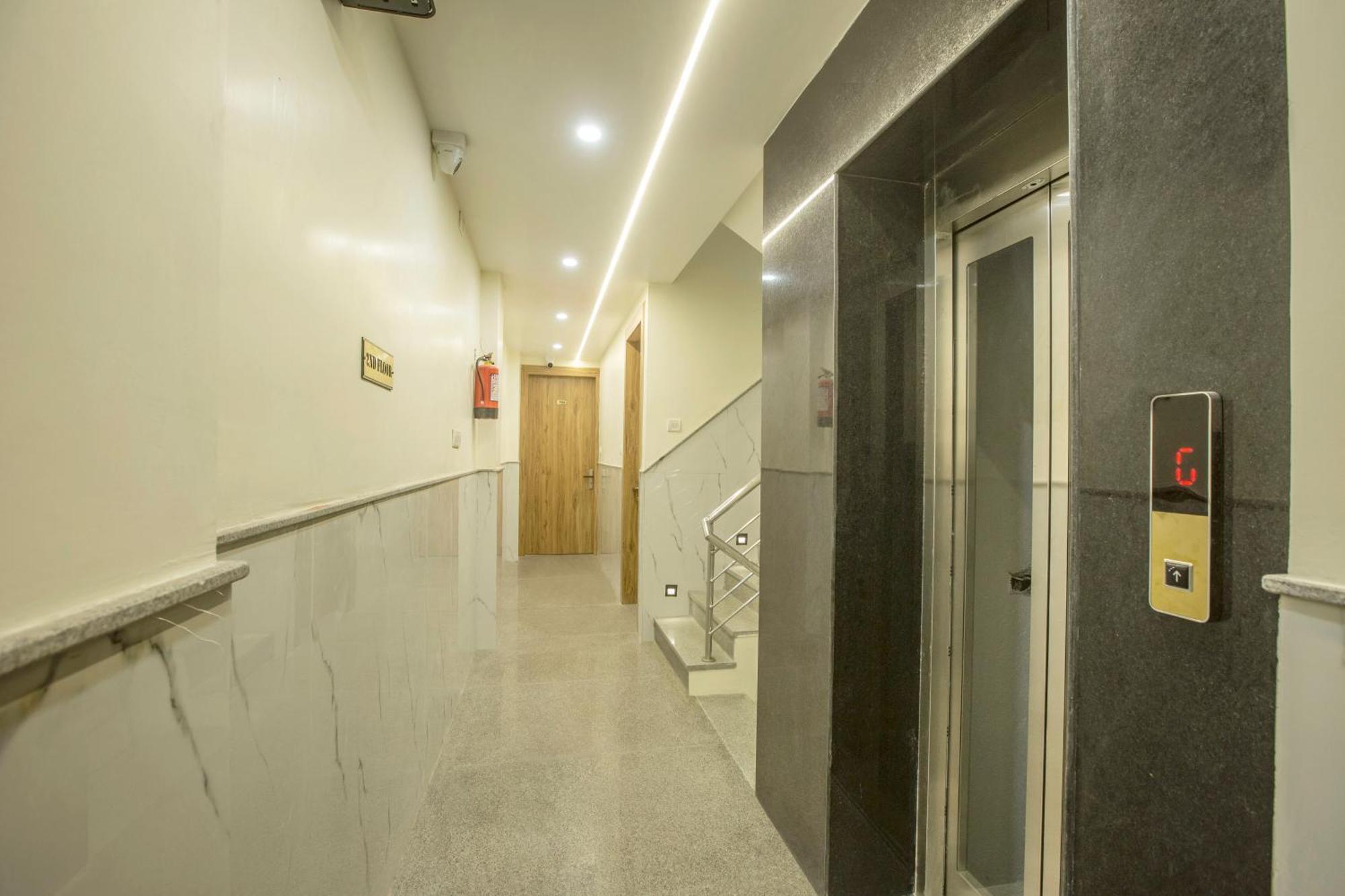 Hotel Luxe Manor Near Delhi Airport New Delhi Ngoại thất bức ảnh